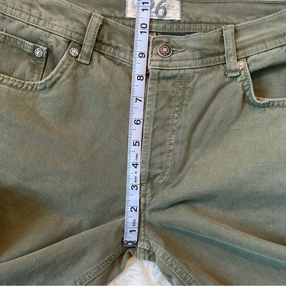 Free People NWT Maggie Mid-Rise Straight-Leg Jeans, size 26 - Picture 7 of 8